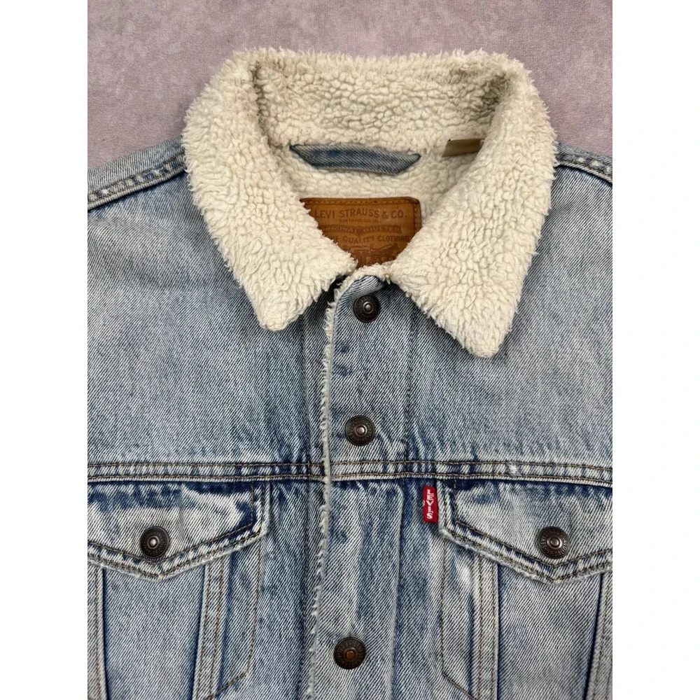 Levis Premium Mens M Sherpa Lined Denim Trucker Jacket Light Wash Blue Casual